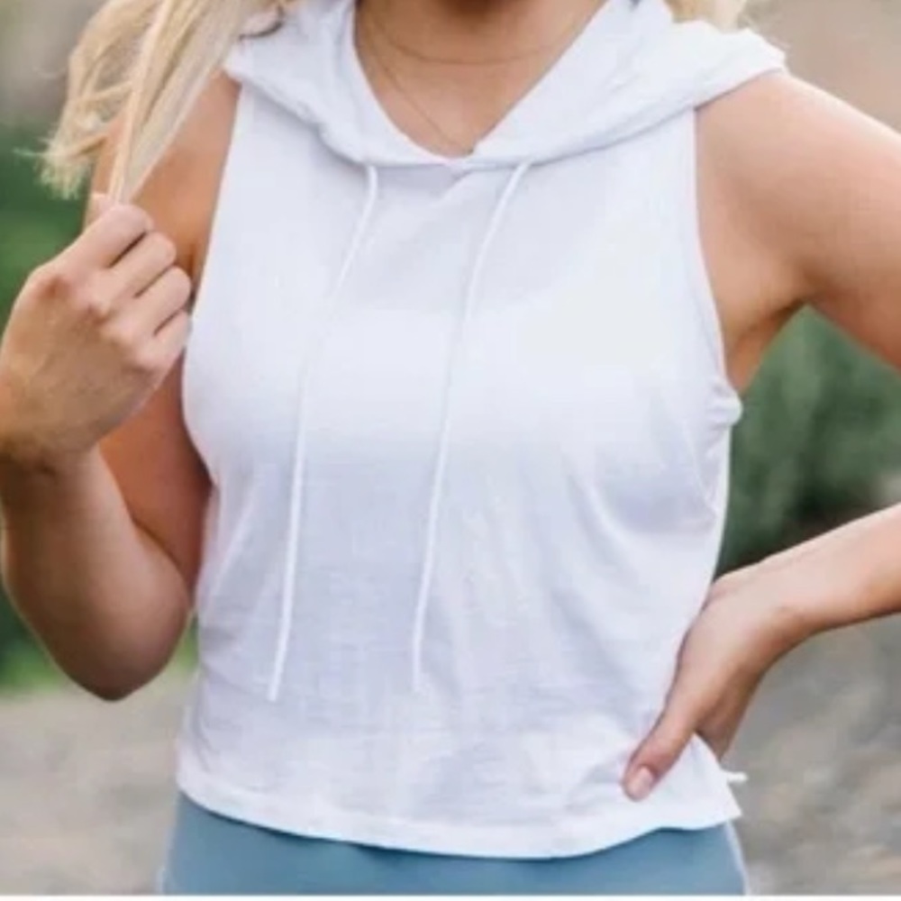 NWT ZYIA White Cropped Sleeveless Hoodie Tank XL